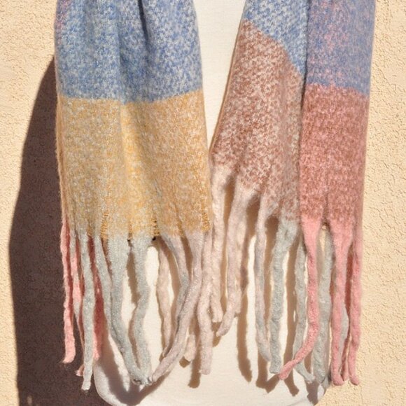 NEW Giant Checker Plaid Winter Boucle Oblong Fringe Cozy SOFT Oversize Scarf - Picture 7 of 8